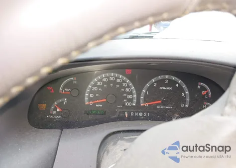 2002 Ford F-150 Xl/Xlt z USA, uszkodzony, nr VIN 1FTRF17L92NA67780